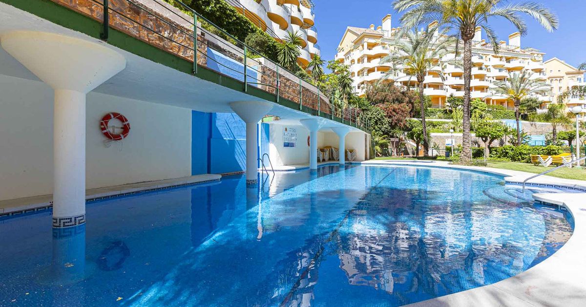 Apartament na środkowym piętrze w Nueva Andalucía, Nueva Andalucía, 3/12