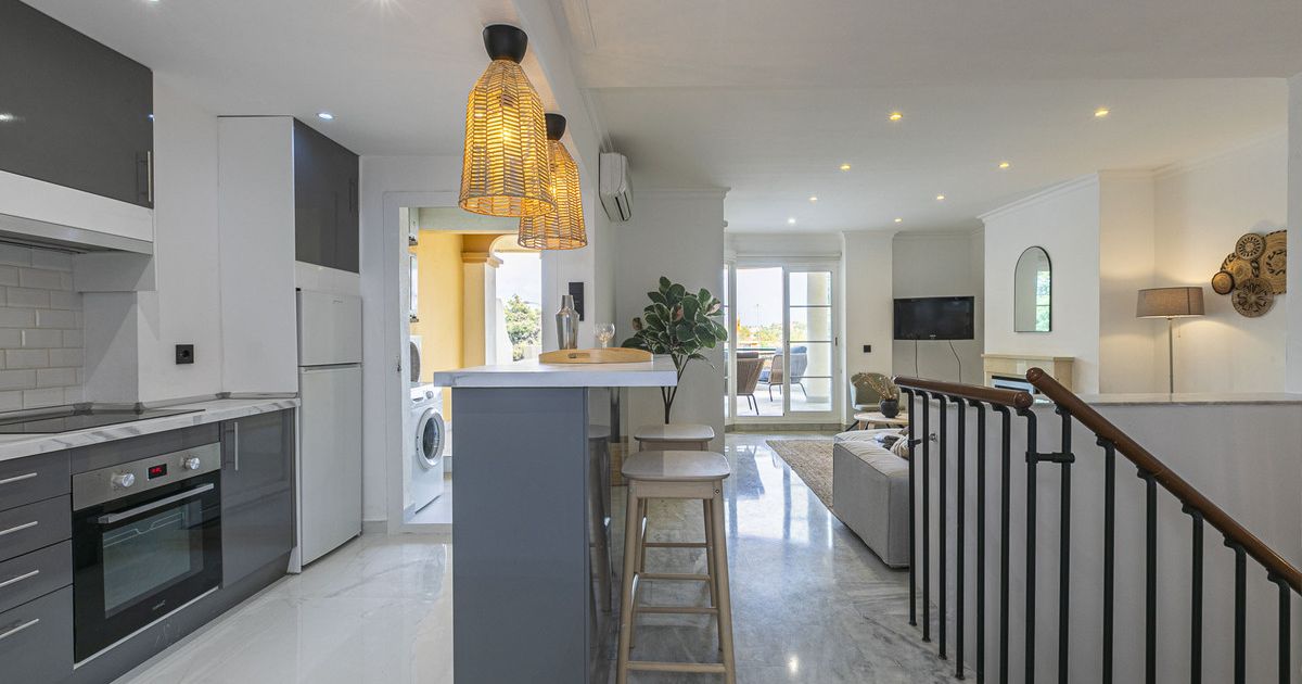 Apartament na środkowym piętrze w Nueva Andalucía, Nueva Andalucía, 5/12