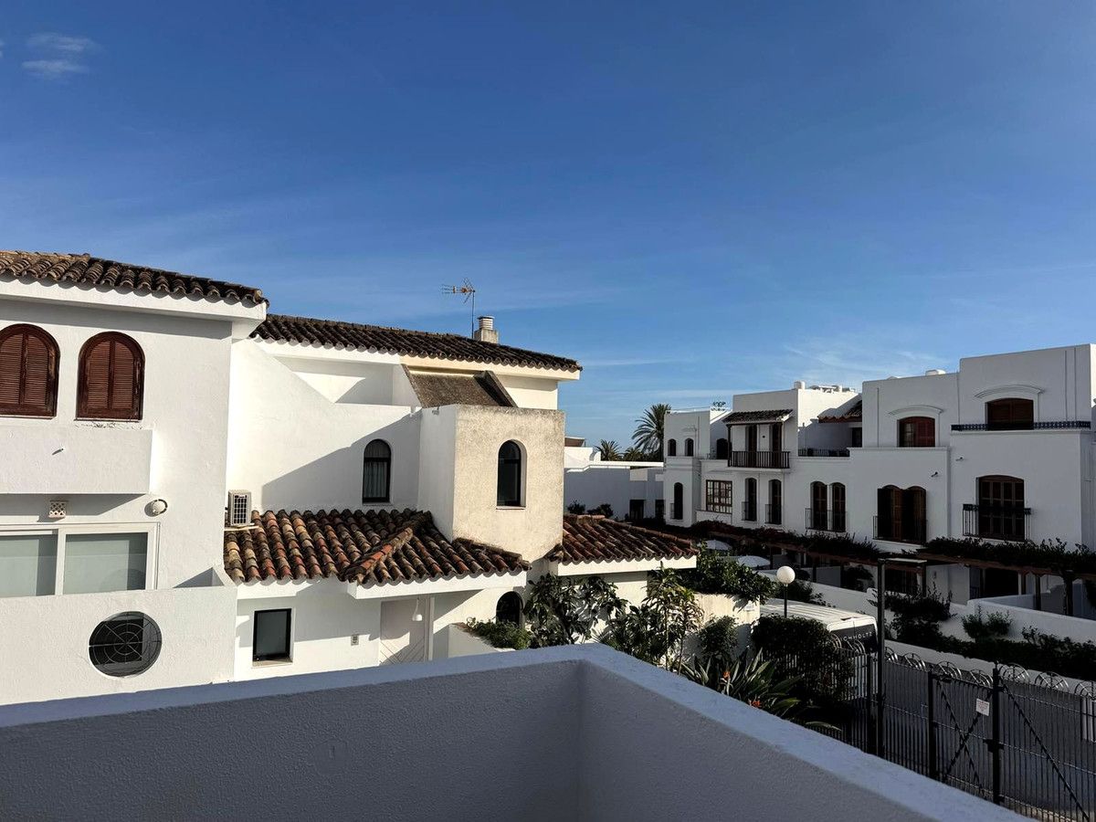 Townhouse in New Golden Mile, New Golden Mile, 11/12
