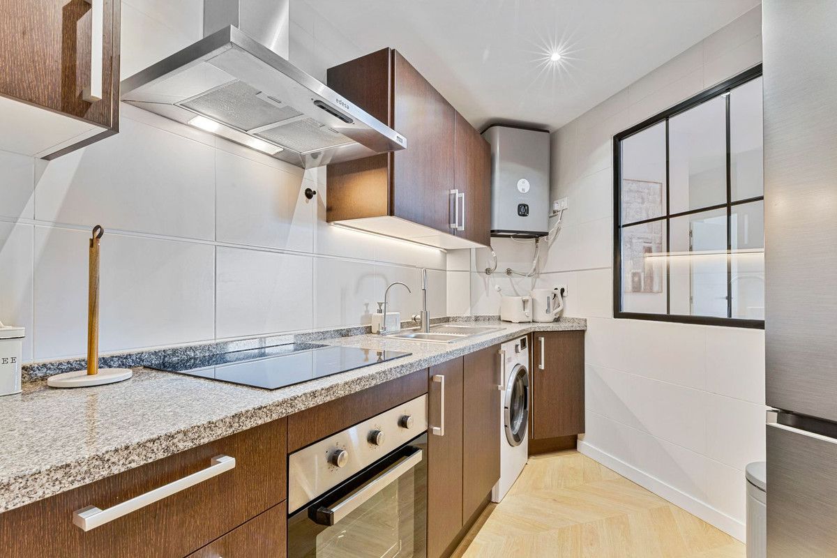 Middle Floor Apartment in Fuengirola, Fuengirola, 4/12