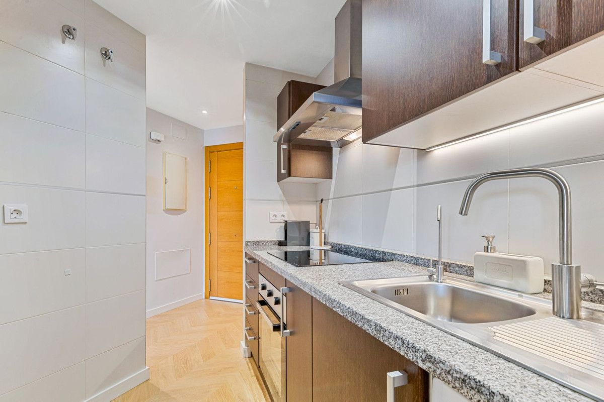 Middle Floor Apartment in Fuengirola, Fuengirola, 5/12