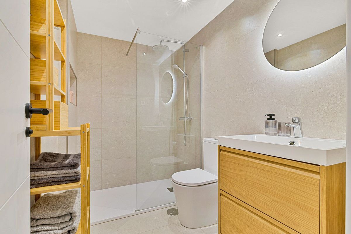Middle Floor Apartment in Fuengirola, Fuengirola, 10/12