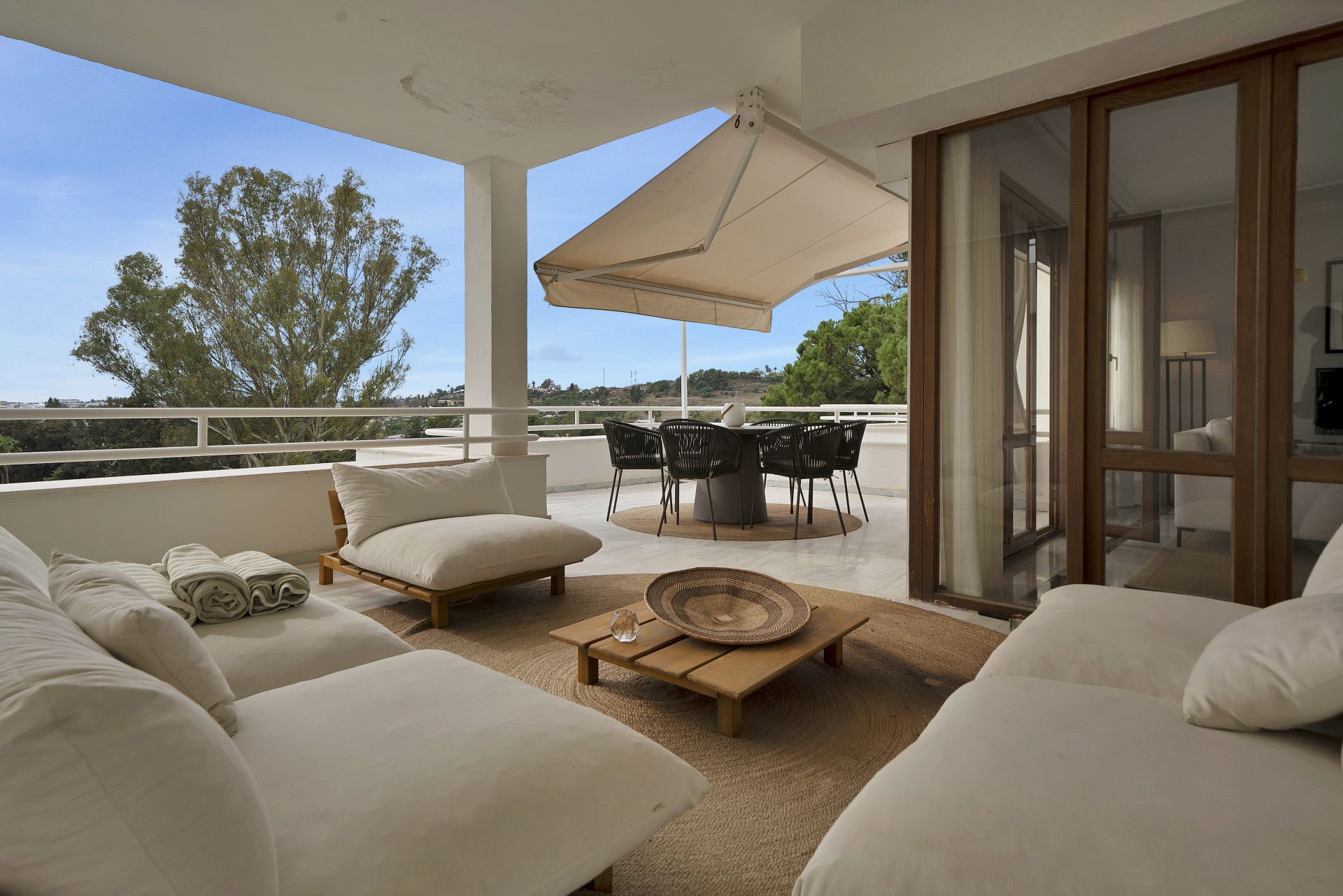 Apartment in Nueva Andalucia, Los Naranjos, Nueva Andalucia, 1/12