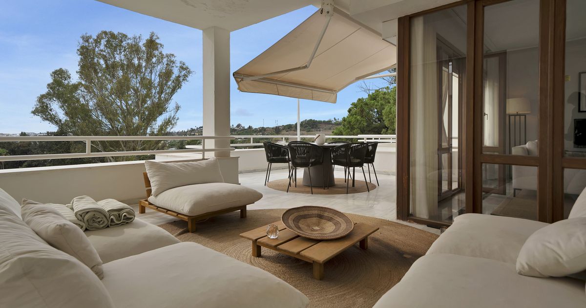 Apartment in Nueva Andalucia, Los Naranjos, Nueva Andalucia, 1/12