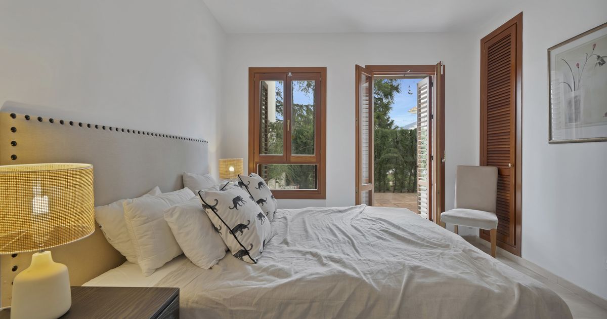 Apartment in Nueva Andalucia, Los Naranjos, Nueva Andalucia, 11/12