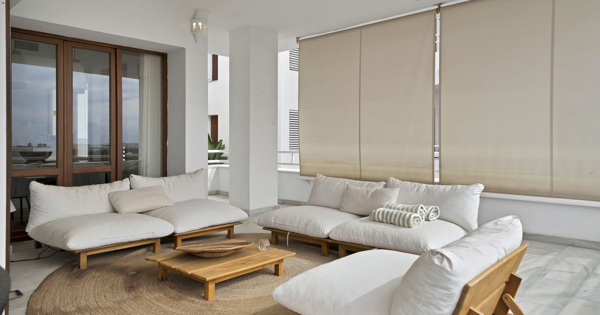 Apartment in Nueva Andalucia, Los Naranjos, Nueva Andalucia, 8/12