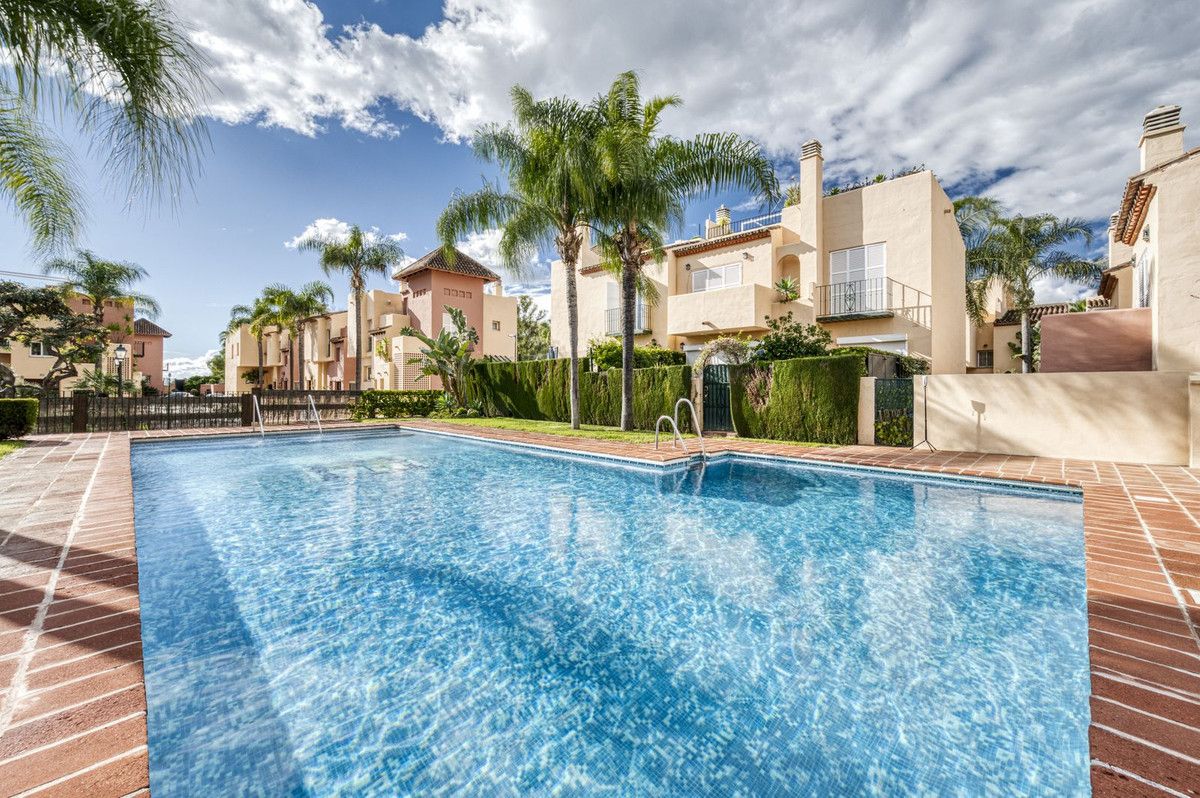 Townhouse in Marbella, Marbella, 1/12