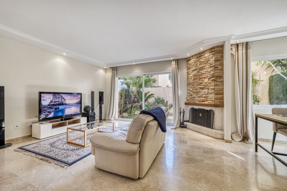 Townhouse in Marbella, Marbella, 4/12