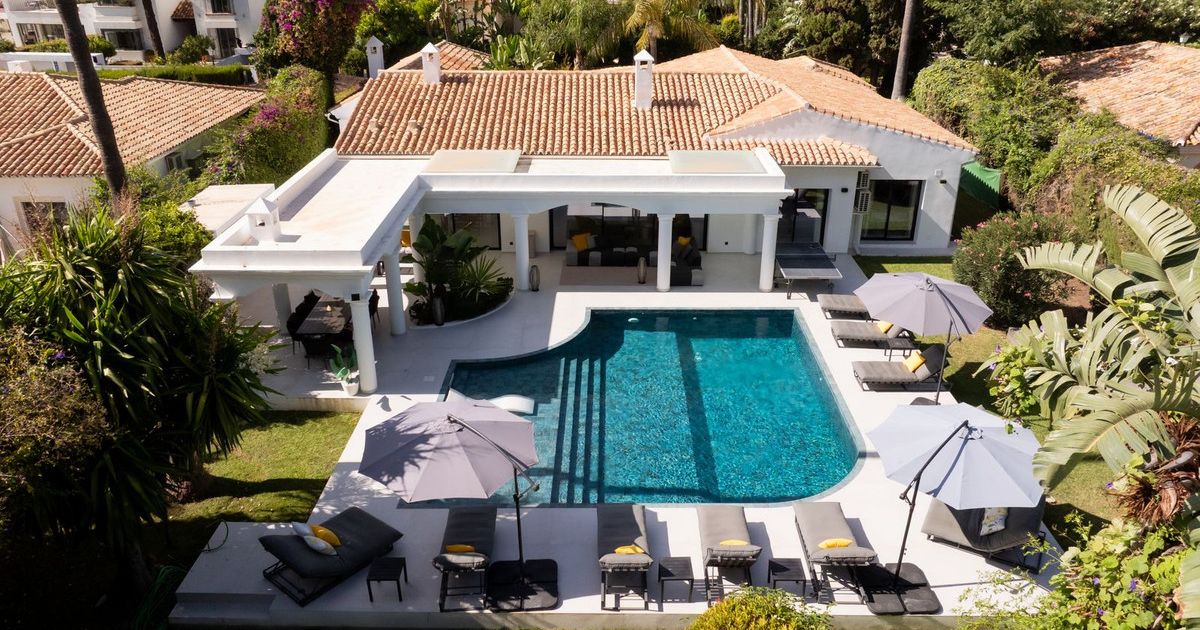 Detached Villa in El Paraiso, El Paraiso, 6/12