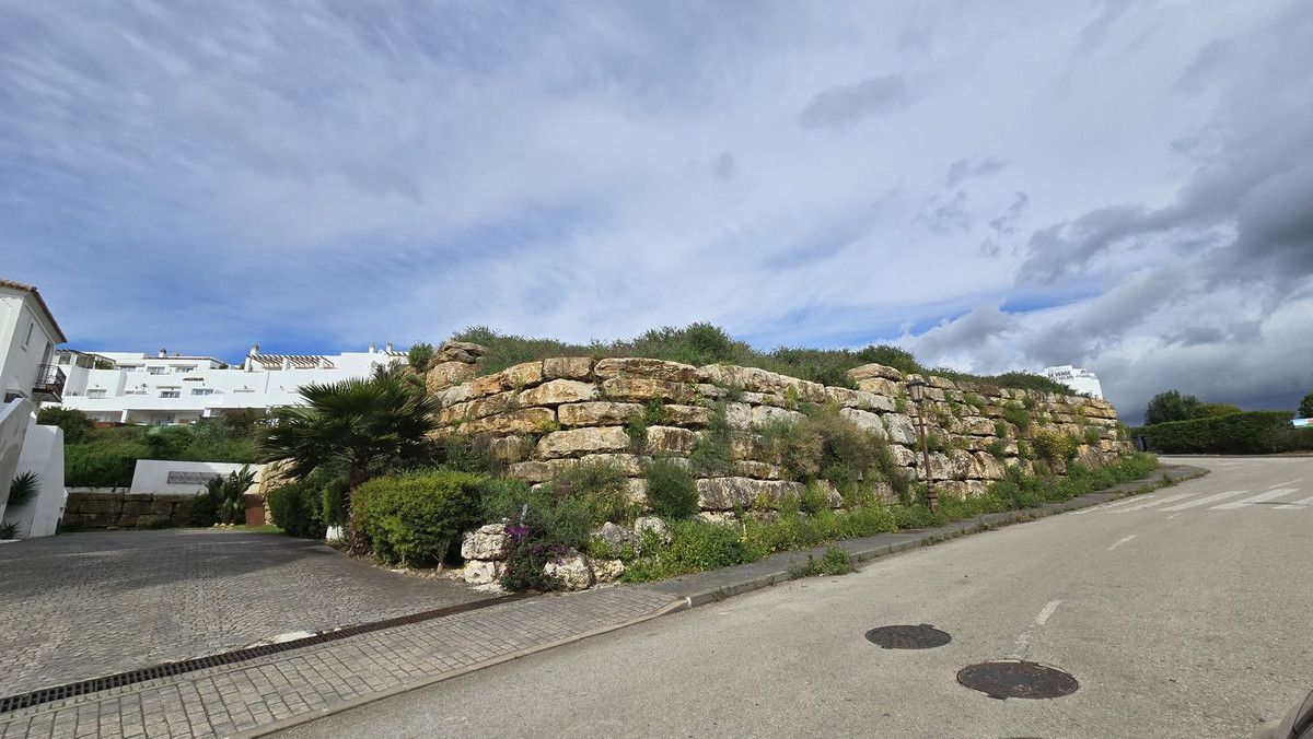 Residential Plot in Estepona, Estepona, 11/12