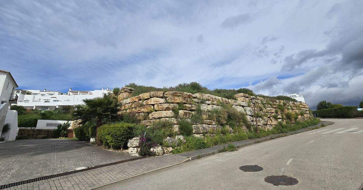 Residential Plot in Estepona, Estepona, 11/12