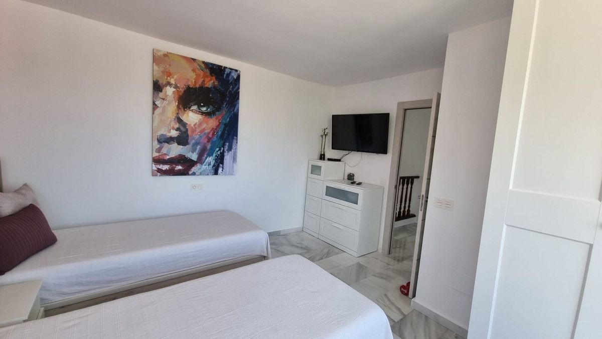 Townhouse in Calahonda, Calahonda, 11/12