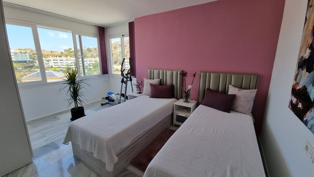Townhouse in Calahonda, Calahonda, 12/12
