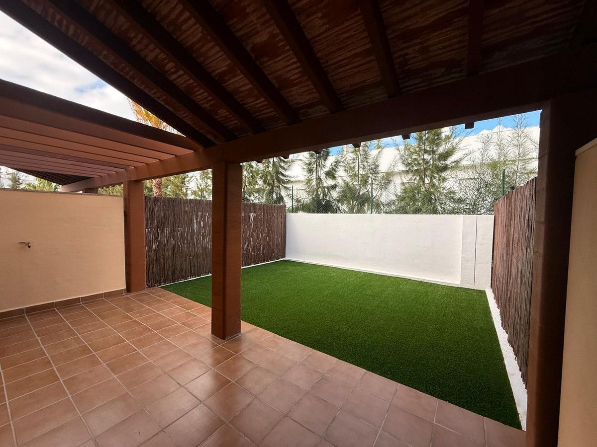 Semi-Detached House in Calahonda, Calahonda, 6/12