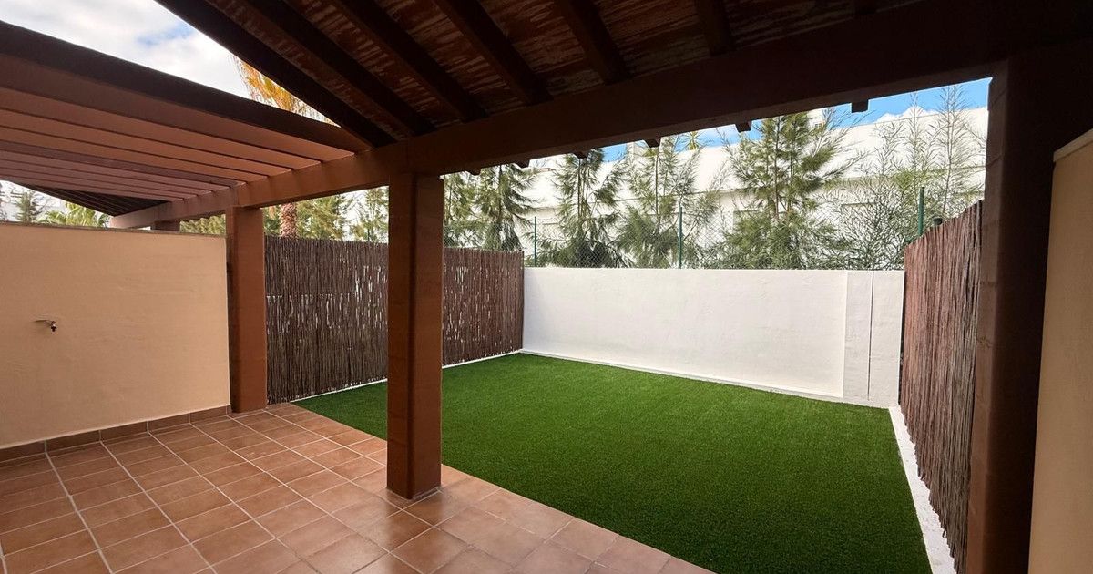 Semi-Detached House in Calahonda, Calahonda, 6/12