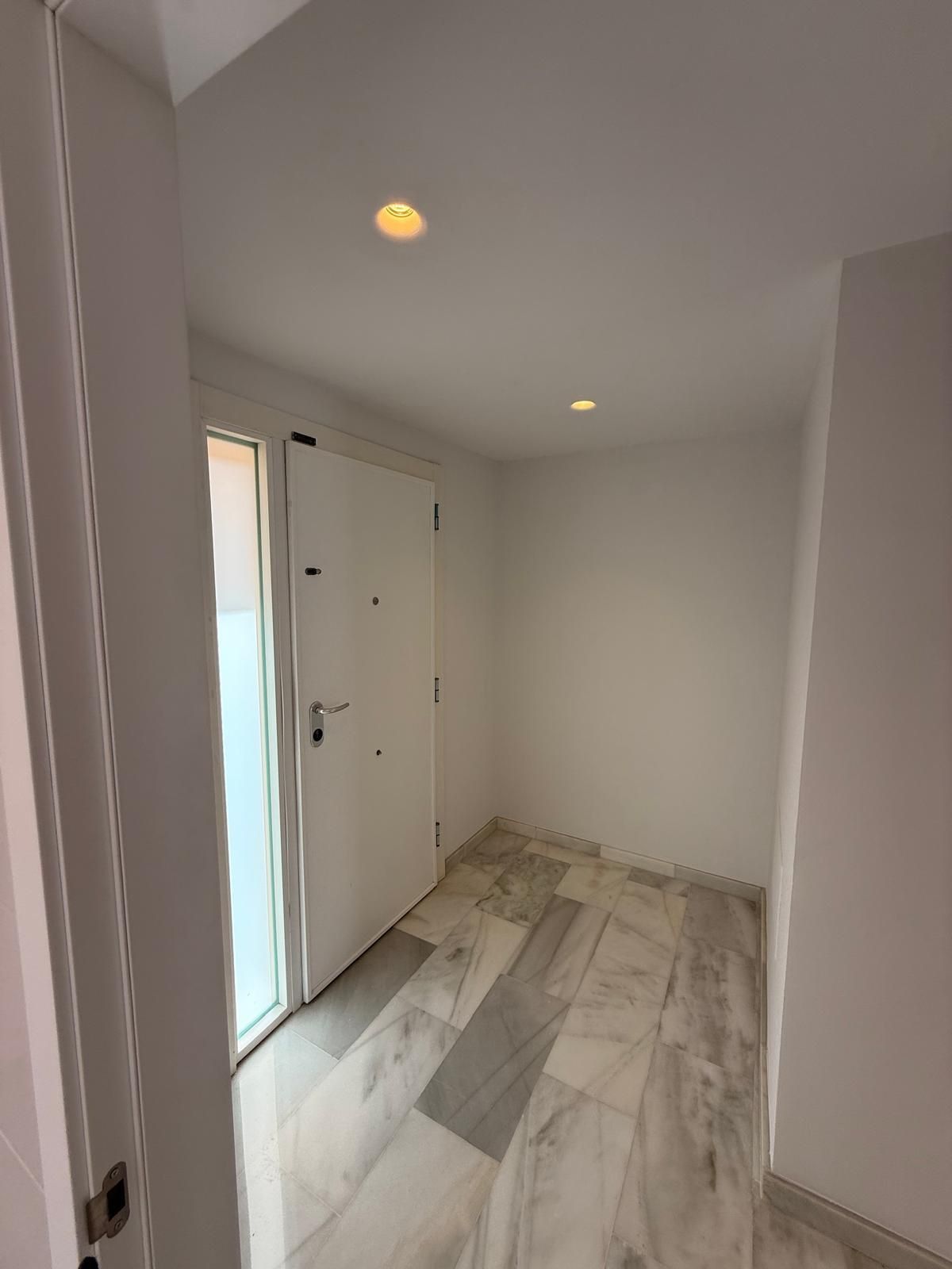 Semi-Detached House in Calahonda, Calahonda, 8/12