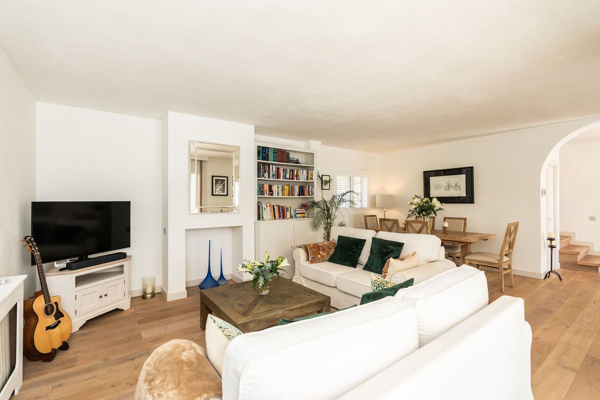 Detached Villa in Marbesa, Marbesa, 11/12