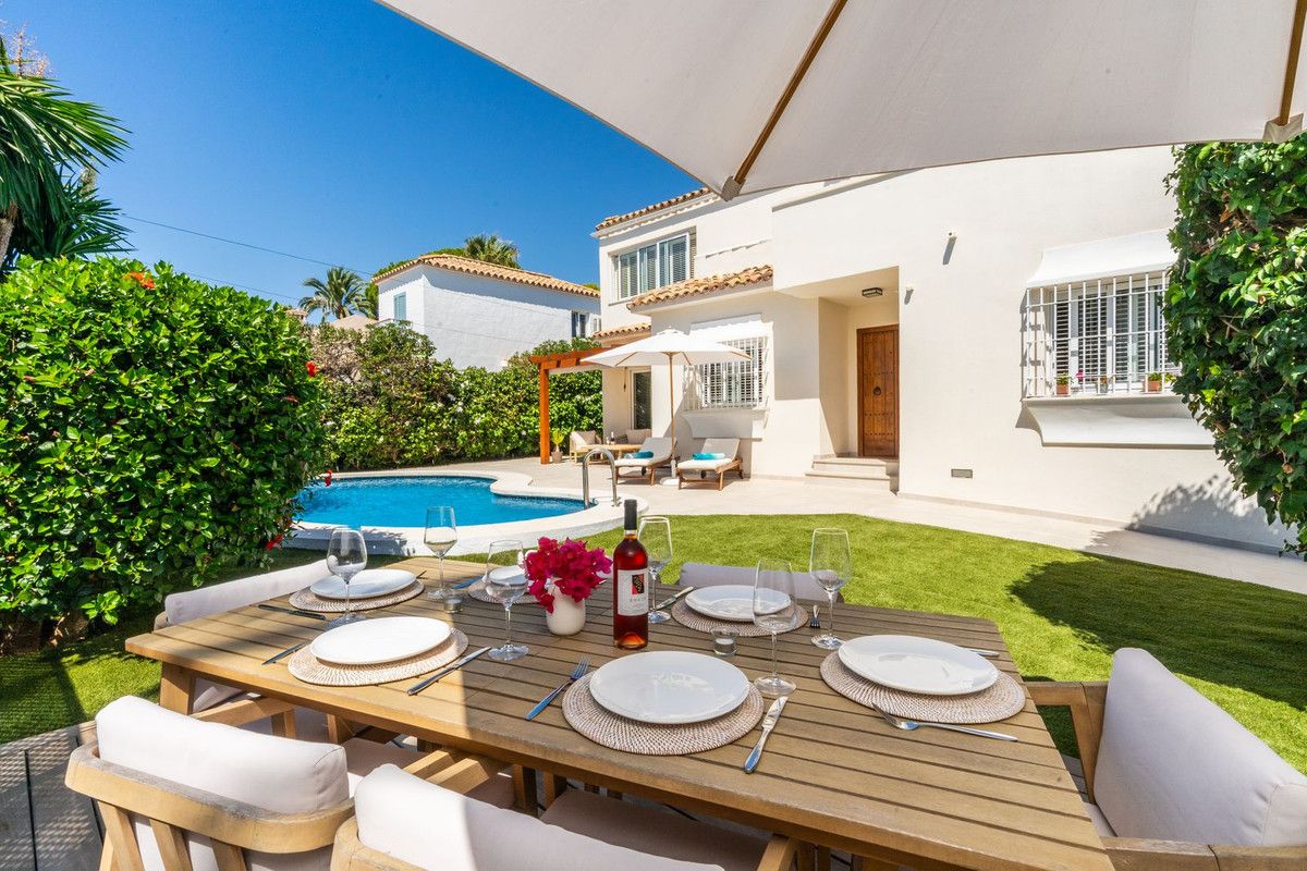Detached Villa in Marbesa, Marbesa, 5/12