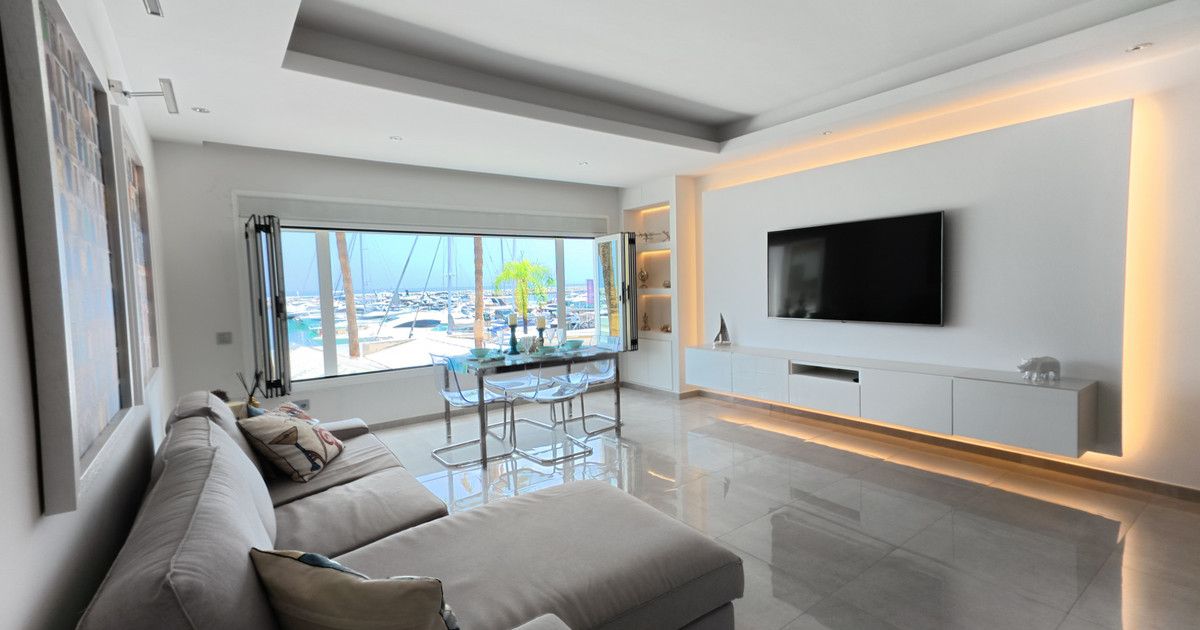Appartement à l'étage intermédiaire à Puerto Banús, Puerto Banús, 3/12