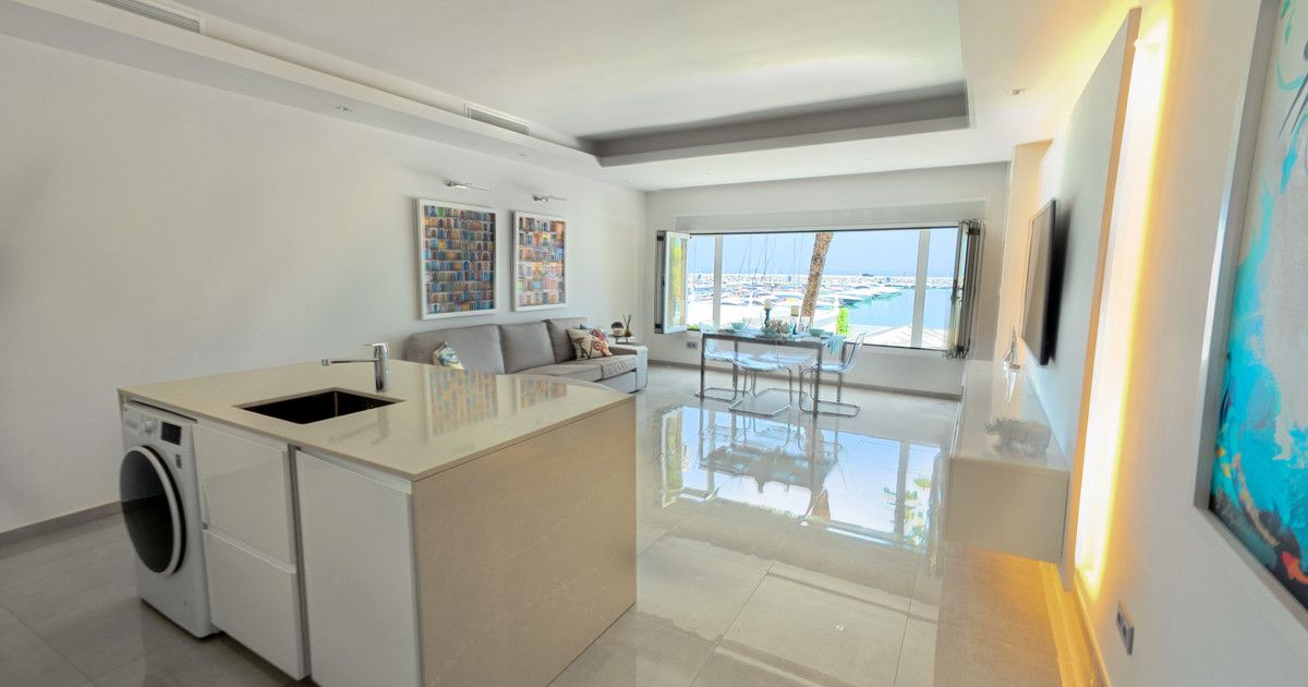 Appartement à l'étage intermédiaire à Puerto Banús, Puerto Banús, 4/12