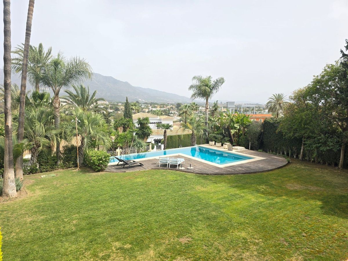 Freistehende Villa in Marbella, Marbella, 2/12