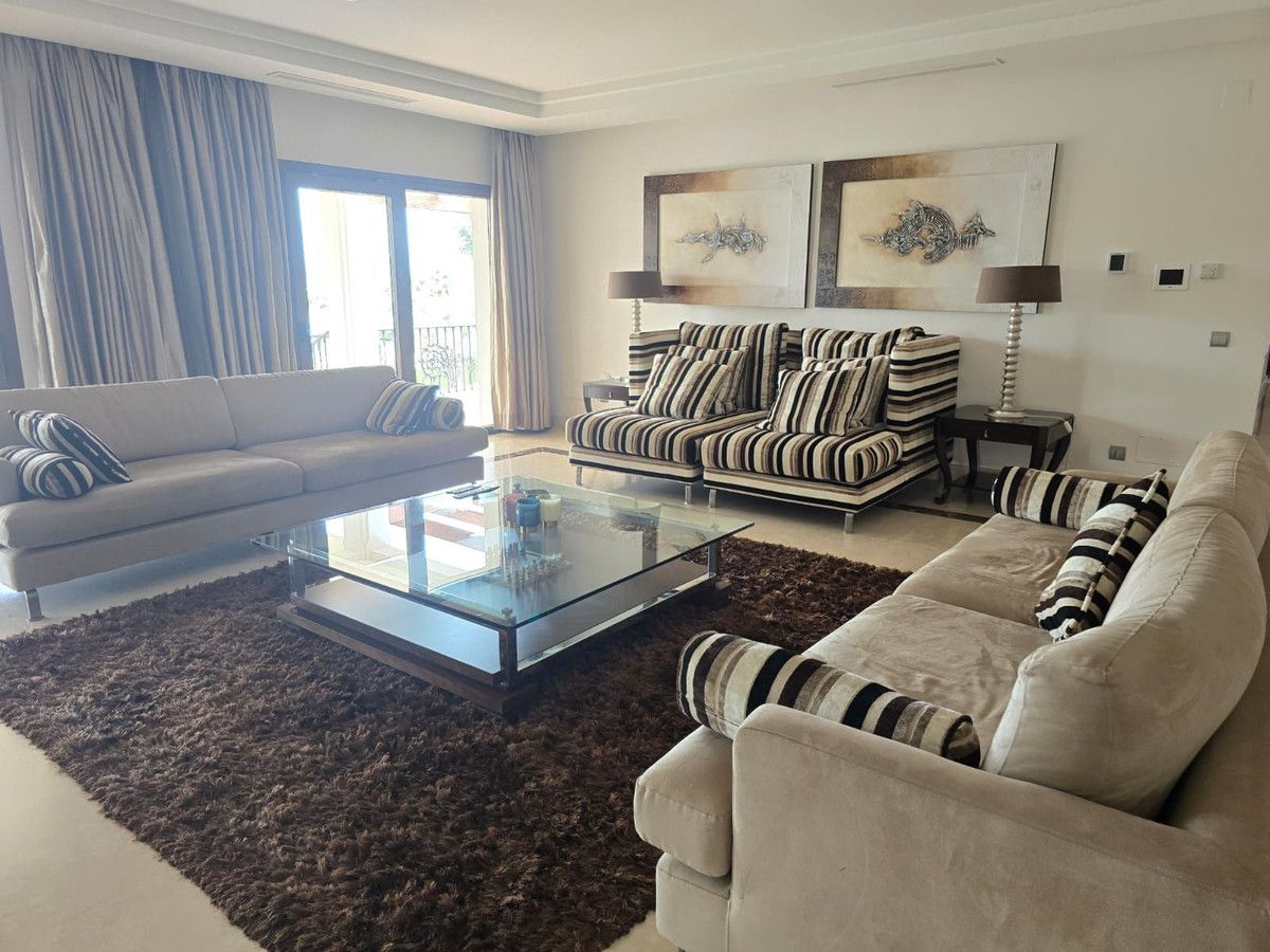 Freistehende Villa in Marbella, Marbella, 10/12