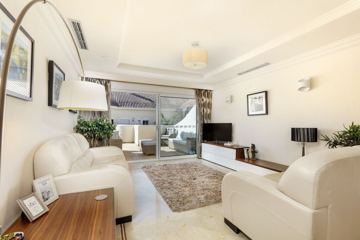 Appartement en étage intermédiaire à Nueva Andalucía, Nueva Andalucía, 2/12
