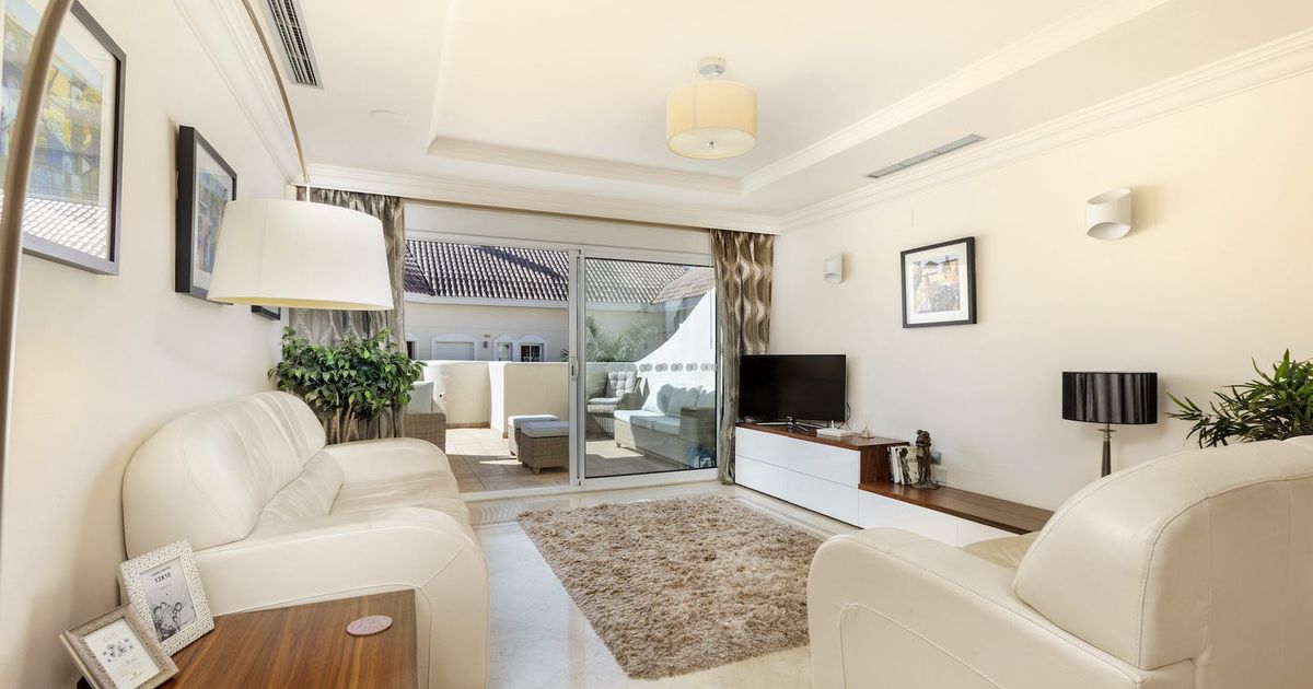 Appartement en étage intermédiaire à Nueva Andalucía, Nueva Andalucía, 2/12