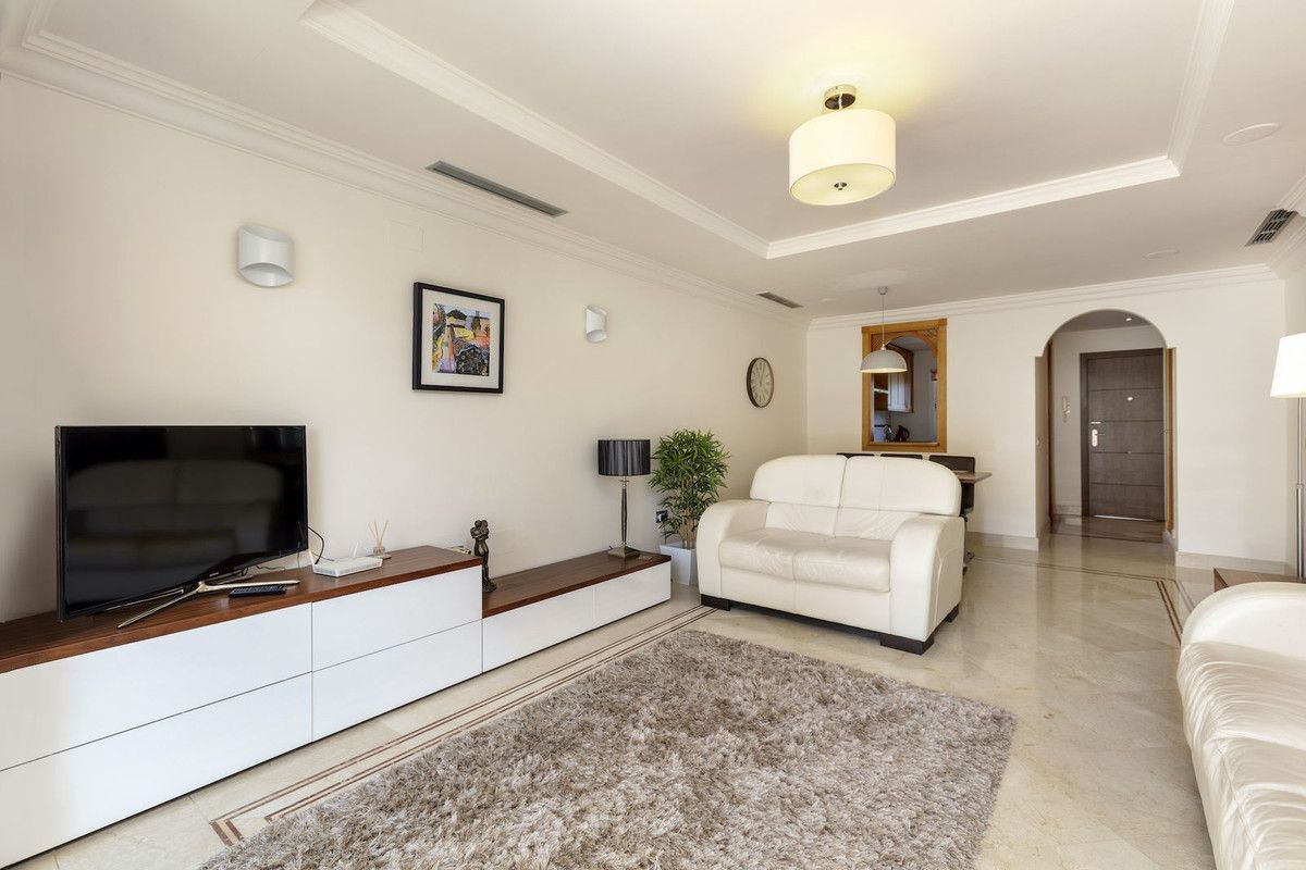 Appartement en étage intermédiaire à Nueva Andalucía, Nueva Andalucía, 3/12