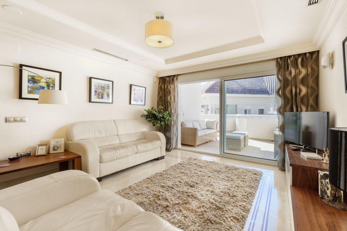 Appartement en étage intermédiaire à Nueva Andalucía, Nueva Andalucía, 4/12