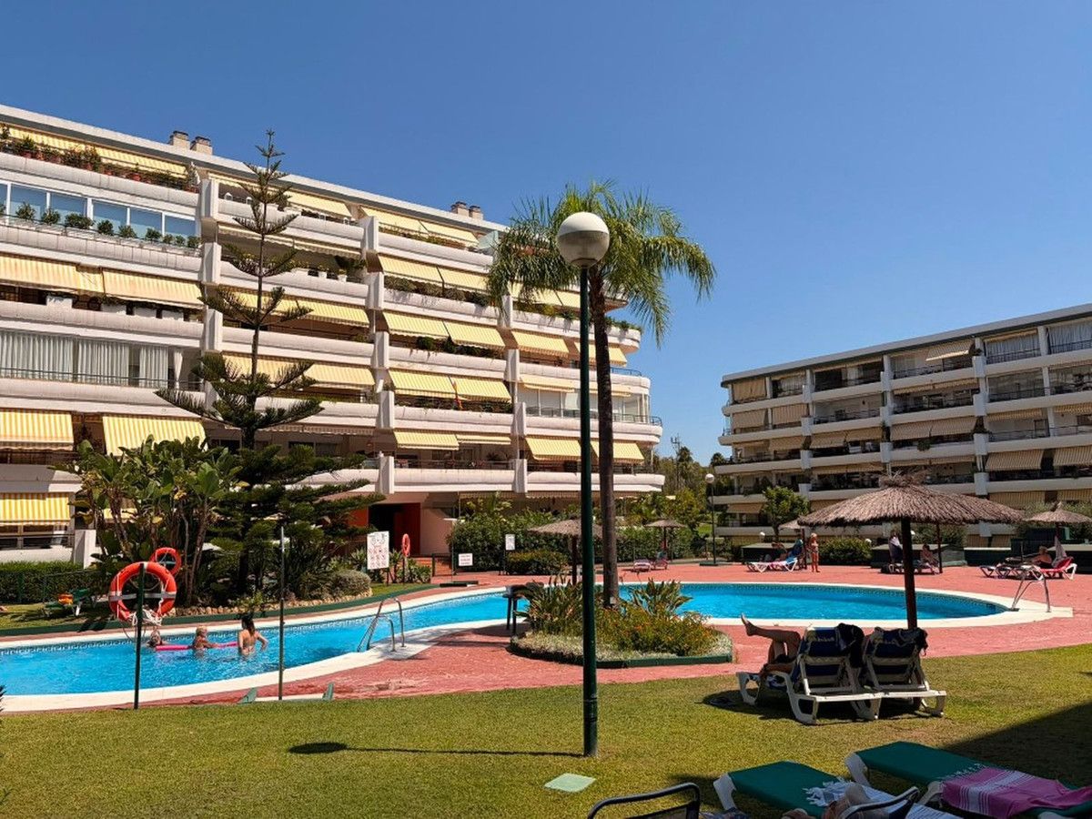 Middle Floor Apartment in Guadalmina Alta, Guadalmina Alta, 11/12