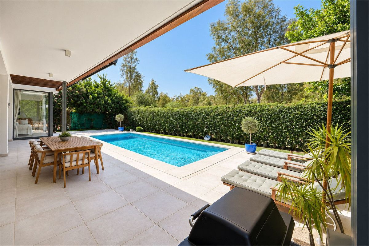 Friliggande villa i Estepona, Estepona, 5/12