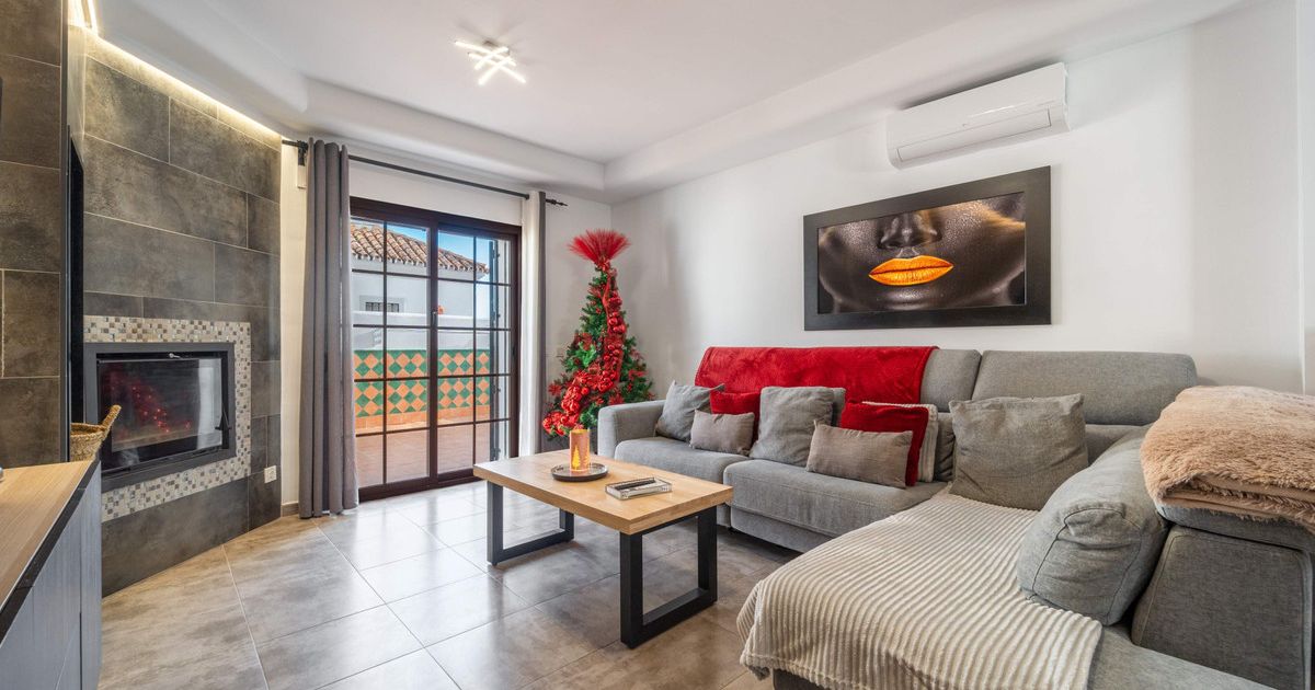 Смежный дом в Estepona, Estepona, 1/12