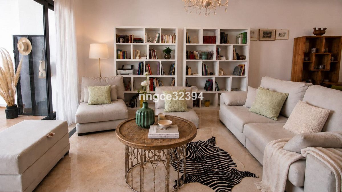 Appartement op de middelste verdieping in Casares, Casares, 7/12