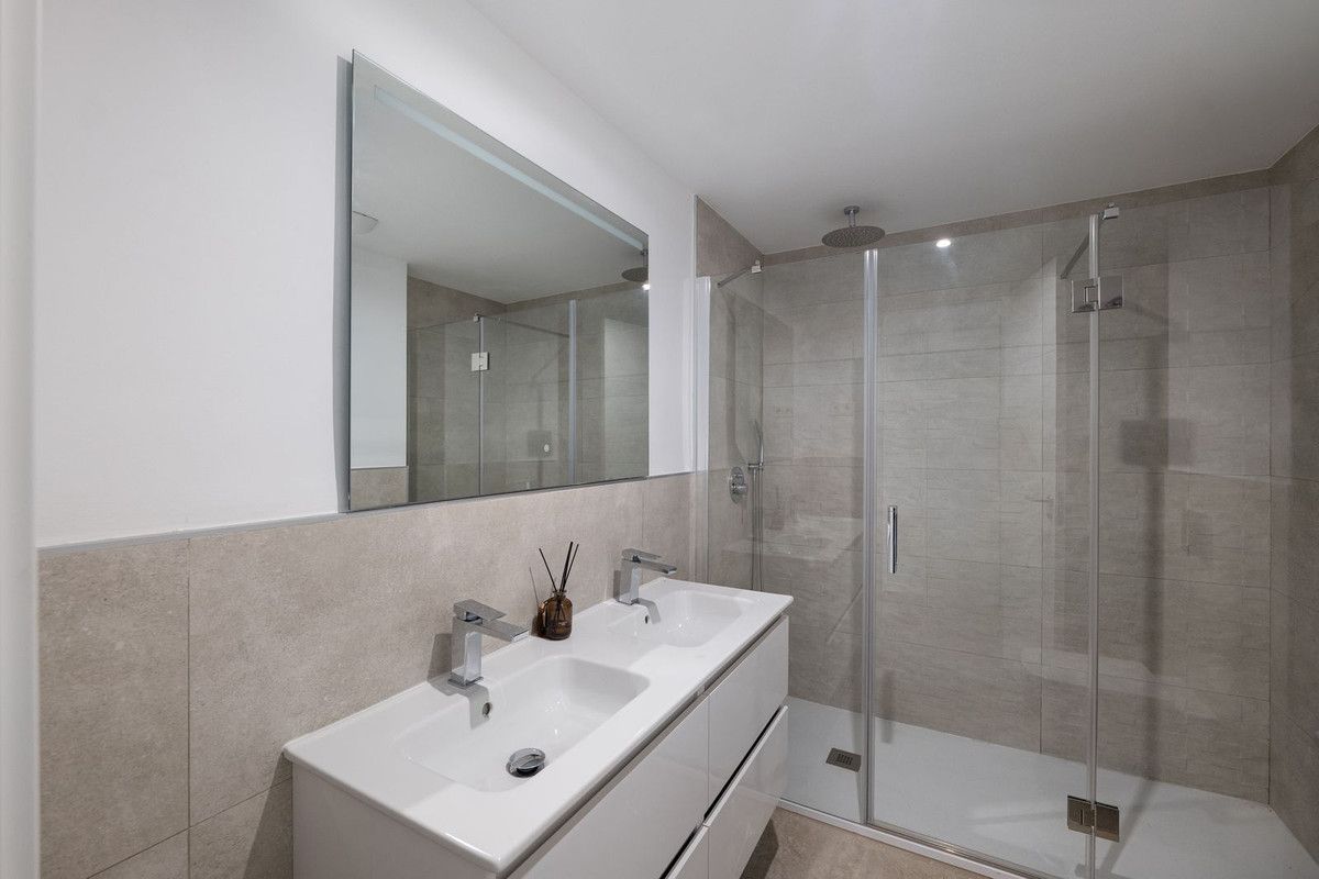 Apartamento en planta baja en Estepona, Estepona, 11/12