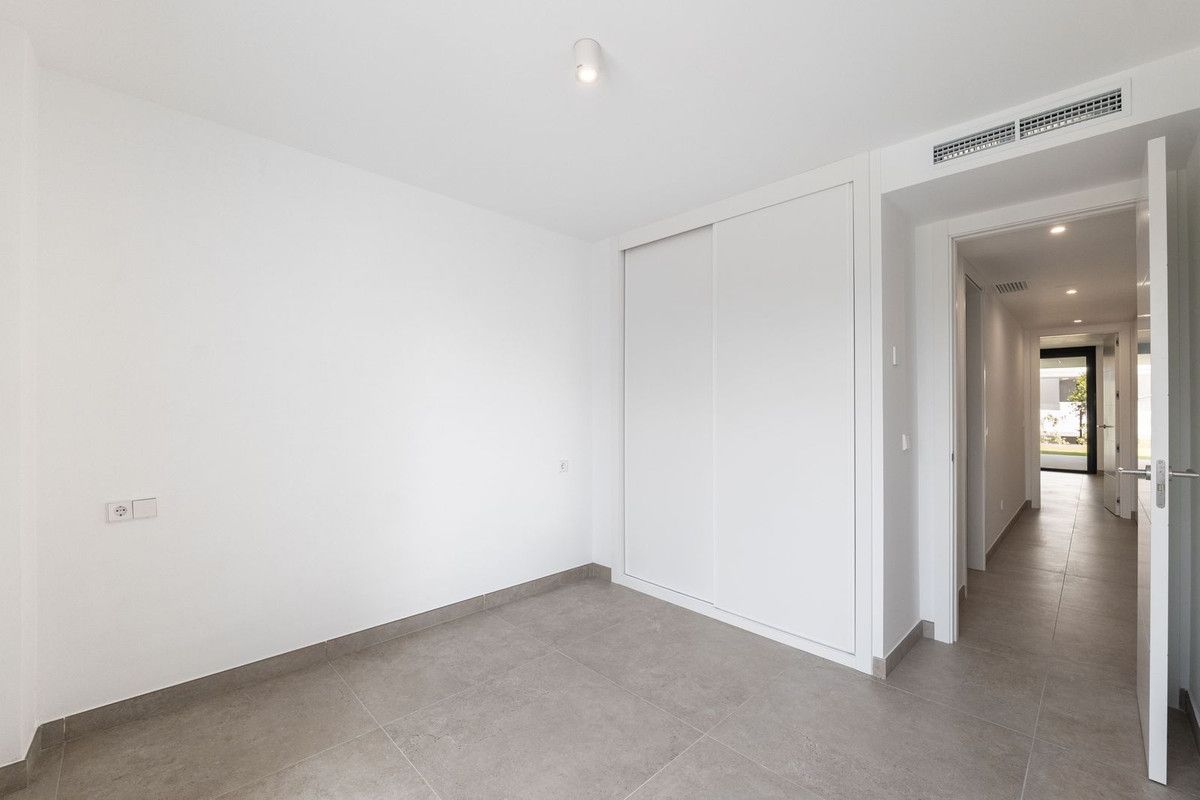 Apartamento en planta baja en Estepona, Estepona, 12/12