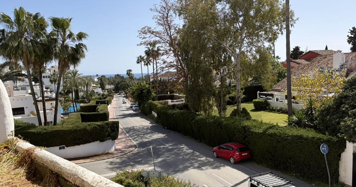 Appartement à un étage intermédiaire à Nueva Andalucía, Nueva Andalucía, 3/10