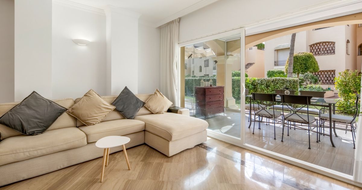 Apartamento en planta baja en Marbella East, Hacienda Elviria, Marbella East, 10/12