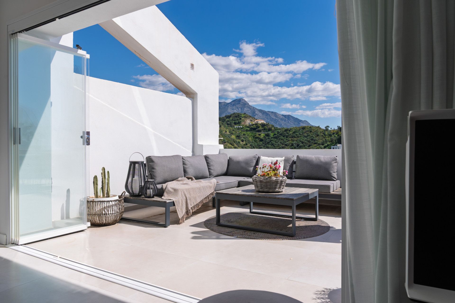 Penthouse in Benahavis, La Quinta, Benahavis, 3/12