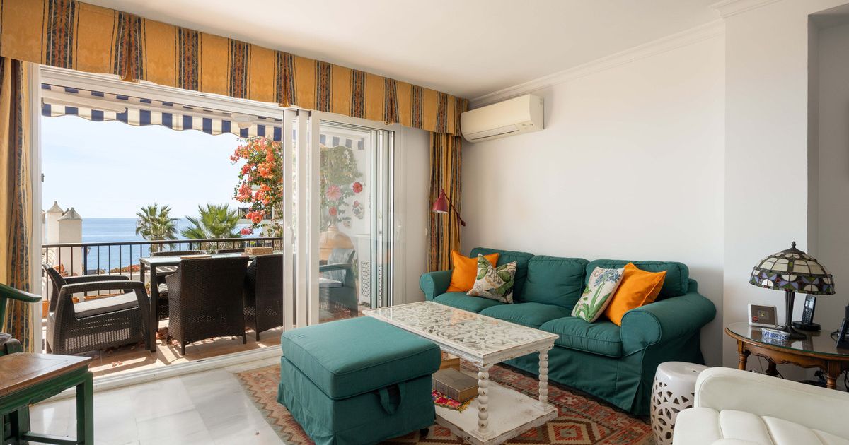 Middle Floor Apartment in Calahonda, Calahonda, 3/12