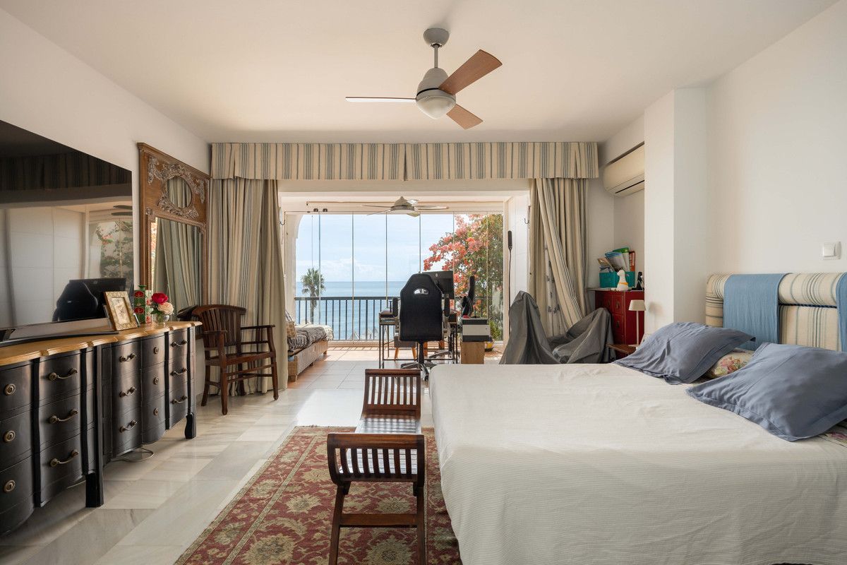 Middle Floor Apartment in Calahonda, Calahonda, 8/12