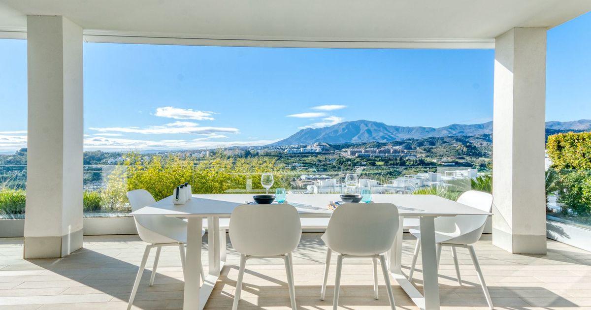 Квартира на первом этаже в Estepona, Estepona, 1/12