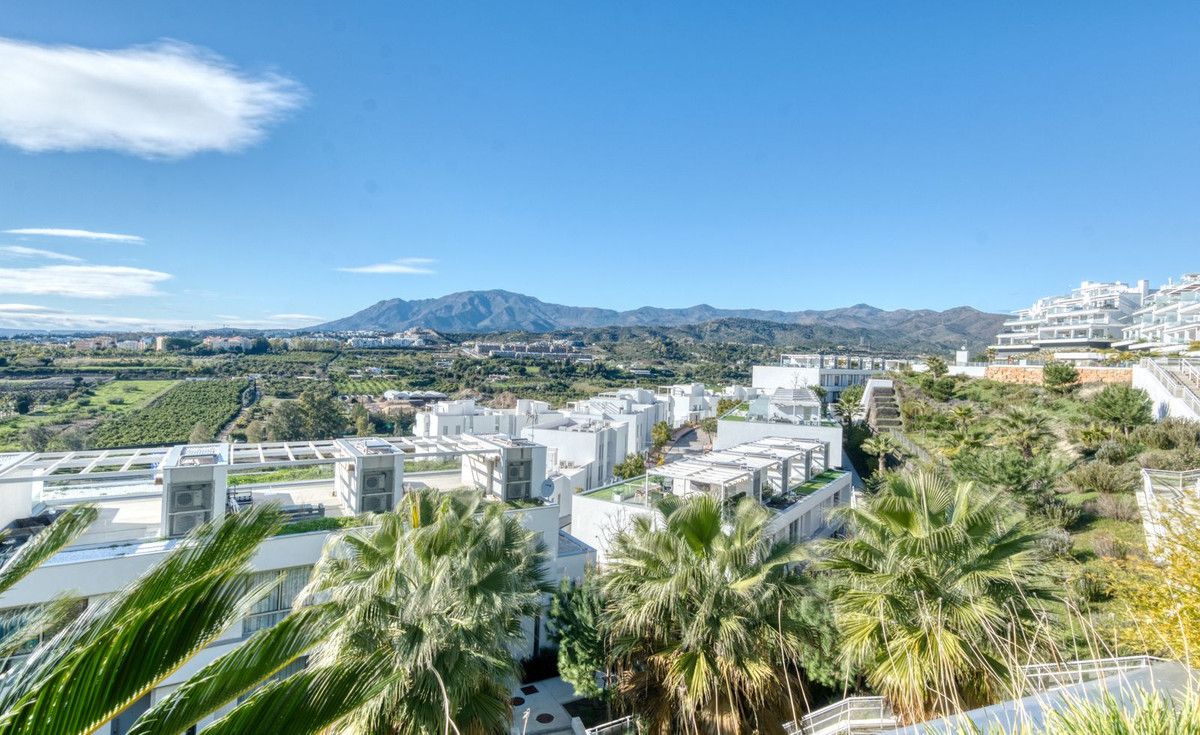Квартира на первом этаже в Estepona, Estepona, 2/12