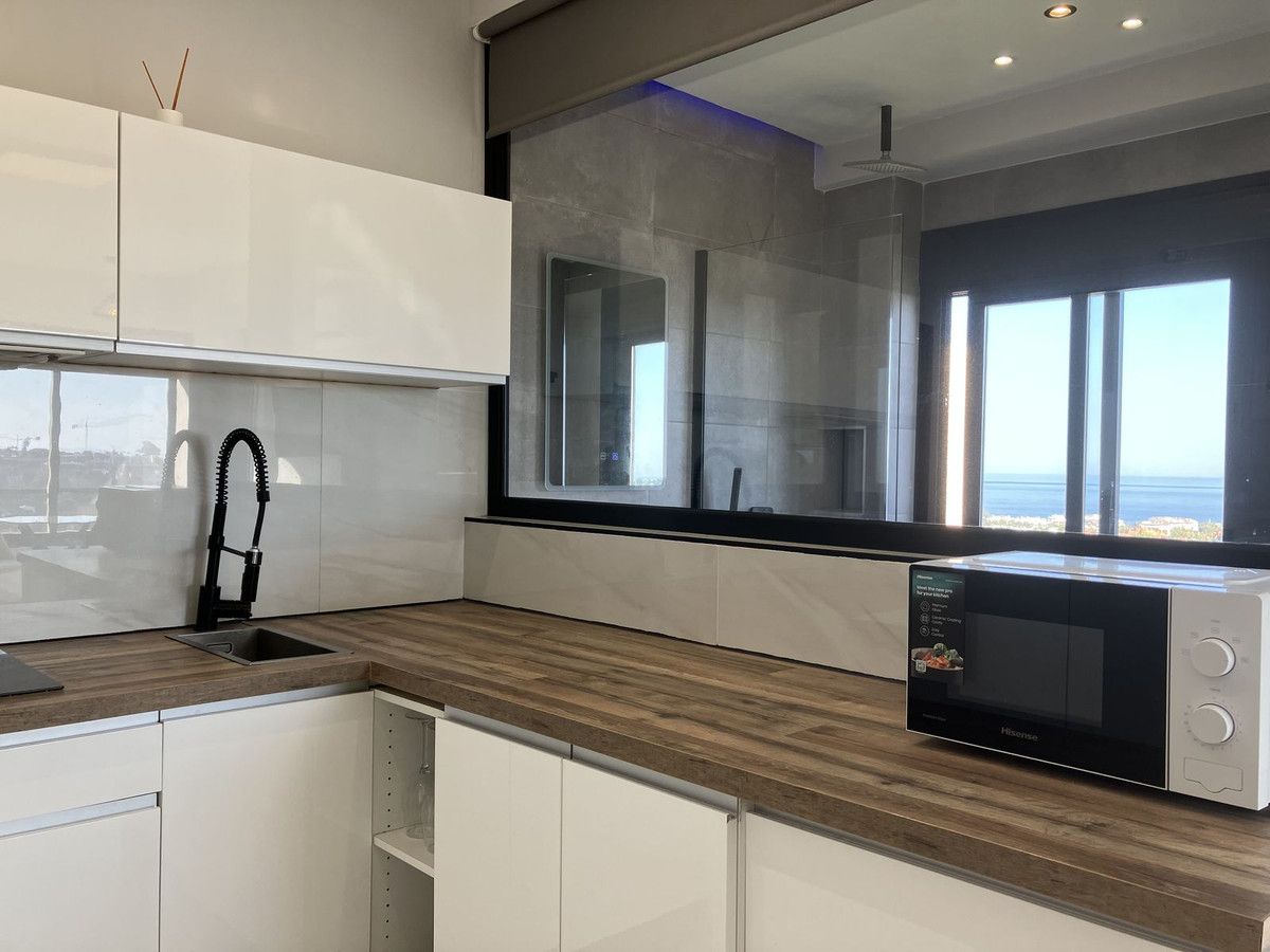 Penthouse in Aloha, Aloha, 6/12