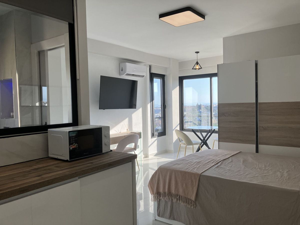 Penthouse in Aloha, Aloha, 7/12