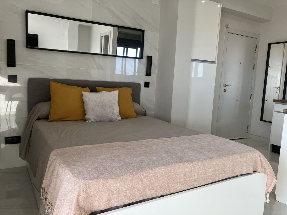 Penthouse in Aloha, Aloha, 8/12
