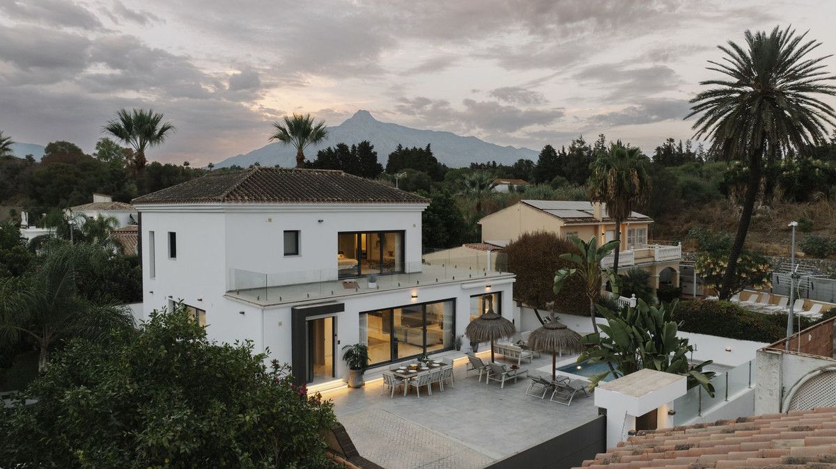 Villa individuelle à Nueva Andalucía, Nueva Andalucía, 1/12