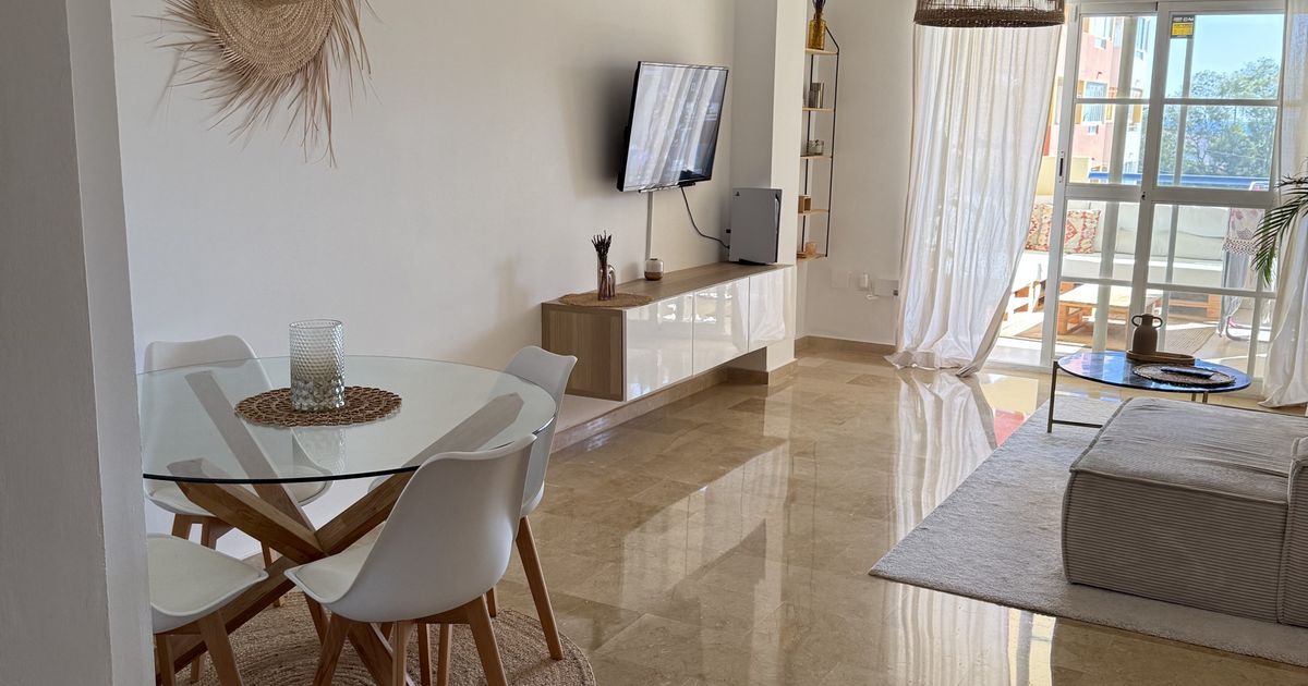 Apartment in Estepona, Nueva Atalaya, Estepona, 3/12