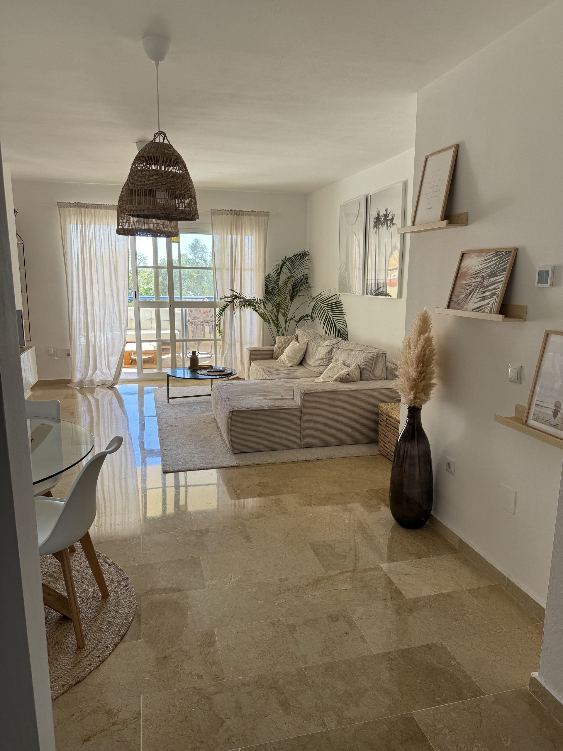 Apartment in Estepona, Nueva Atalaya, Estepona, 4/12