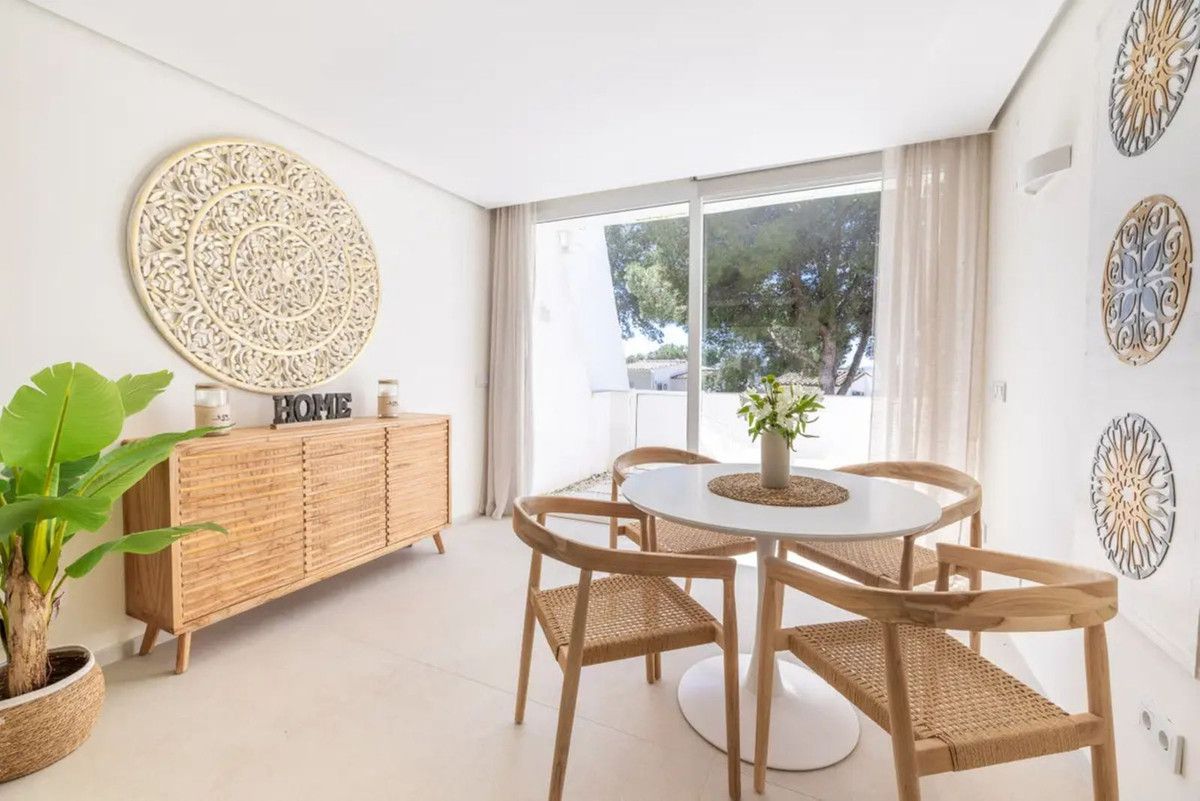Ground Floor Apartment in Estepona, Estepona, 5/12